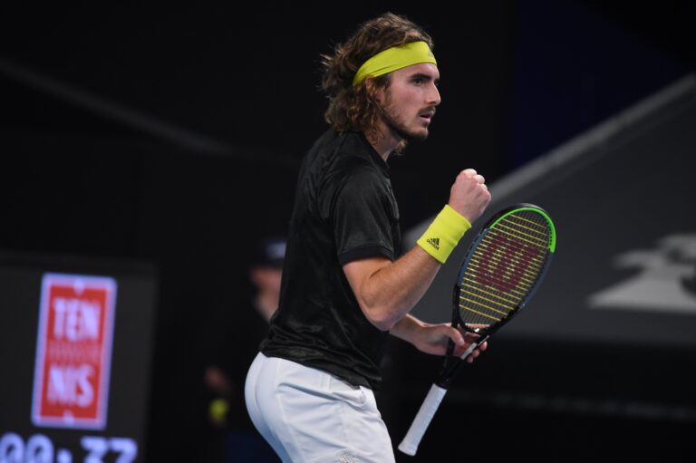 Tsitsipas en patron